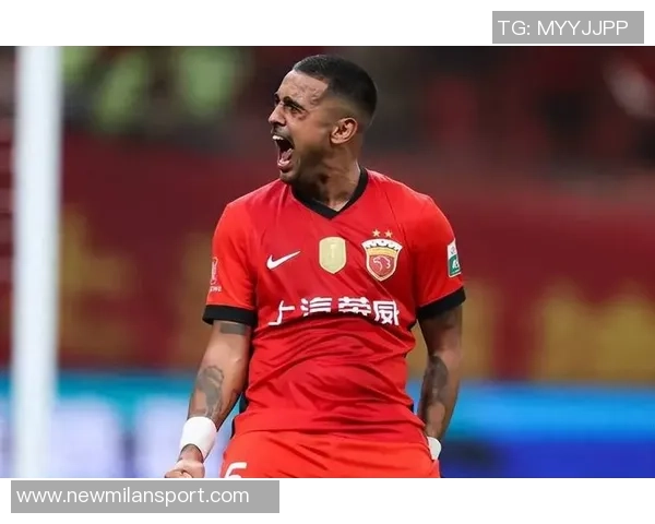 海港险遭重创相马勇纪头球击中立柱错失良机