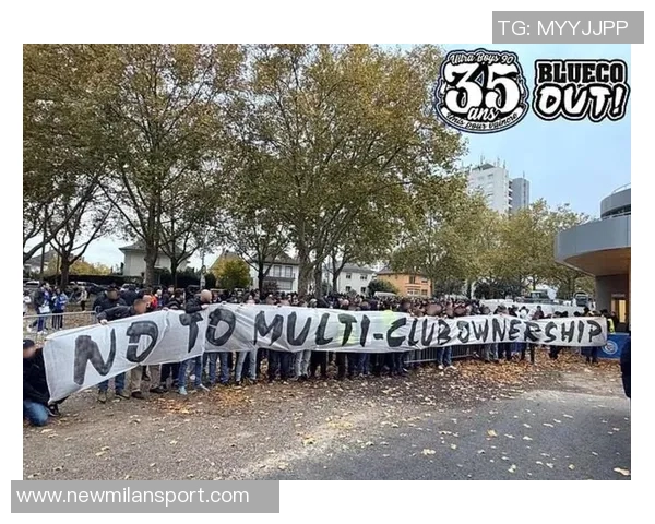 白堡球迷发声:对切尔西所有者的决策表示强烈反对与不满 白堡球迷发声:对切尔西所有者的决策表示强烈反对与不满