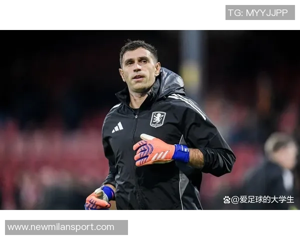 维拉官方宣布签下19岁格雷米奥边锋阿利松转会费达800万欧元