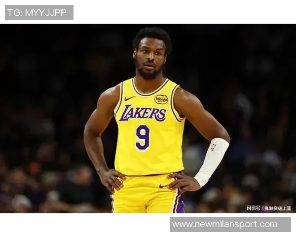 夸梅直言布朗尼受赞誉源于对老詹的崇拜与畏惧心理缺乏理性分析